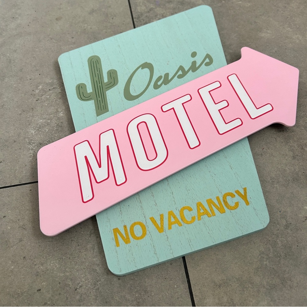 Target Bullseye Playground Motel Oasis Metal Sign no vacancy - Picture 2 of 3